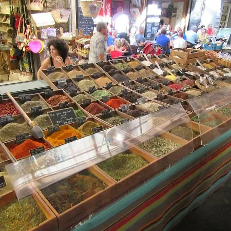 Vieil Marché Provençal Antibes